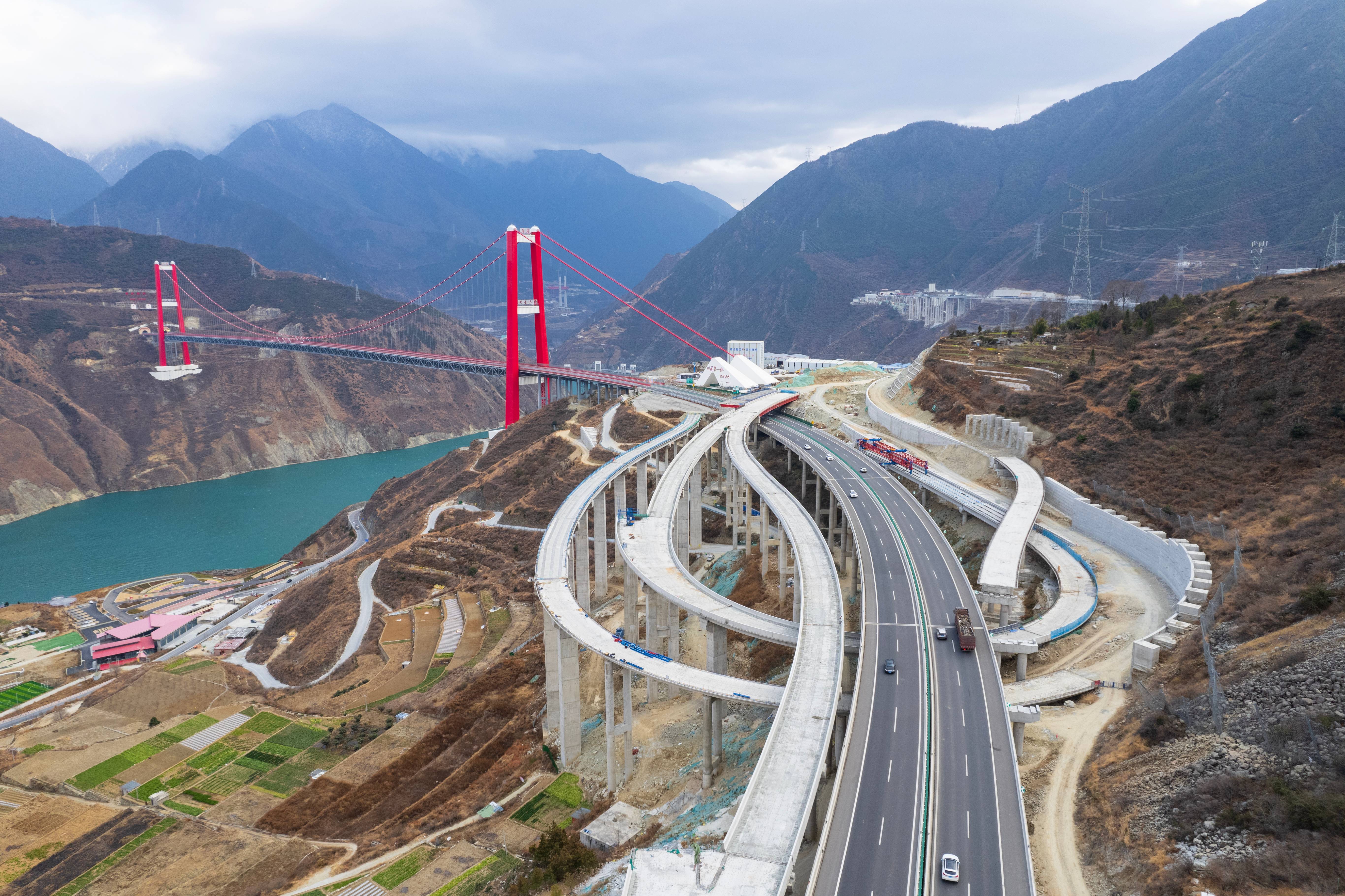 ����ʯ�޸��ٹ�·C1��Լ��